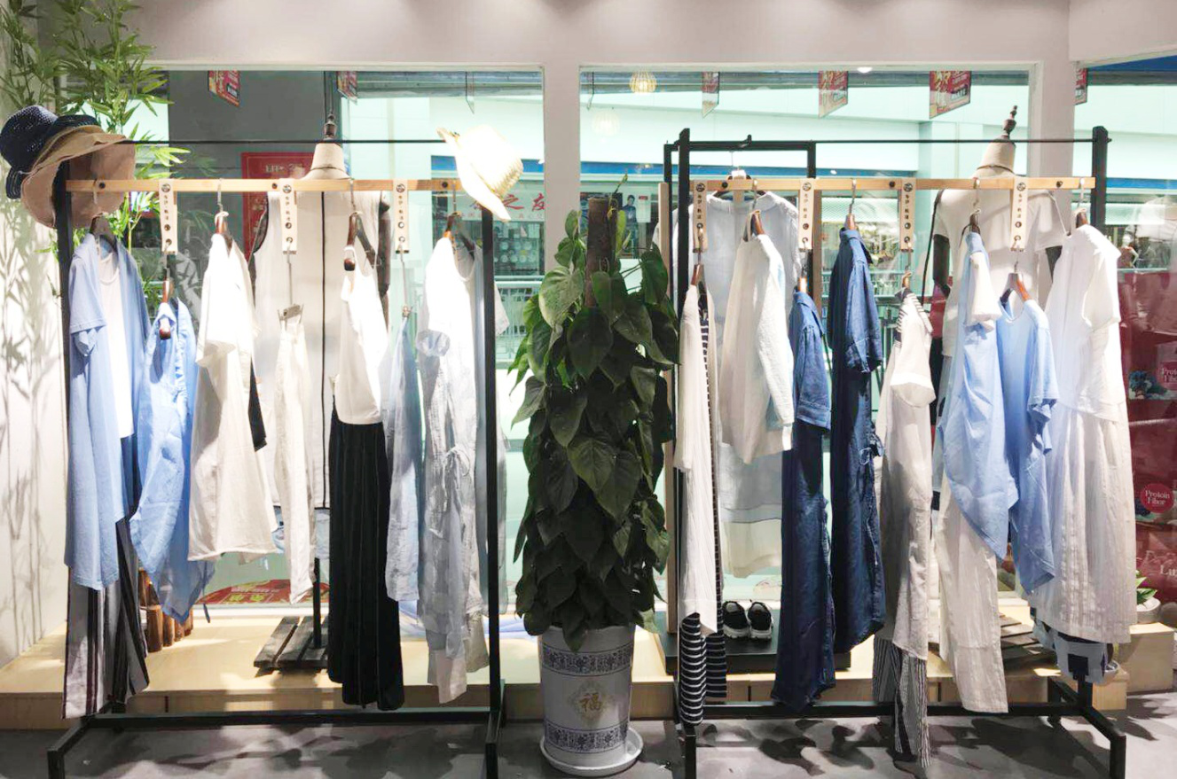 商場實體店鋪展示